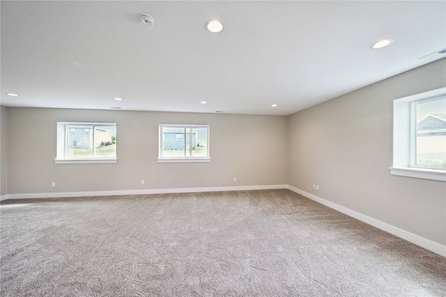 1382 Foxtail Drive, Fairfax, IA 52228