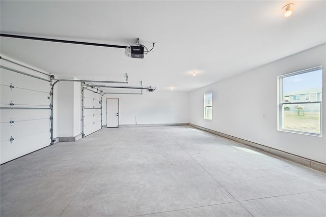 1382 Foxtail Drive, Fairfax, IA 52228