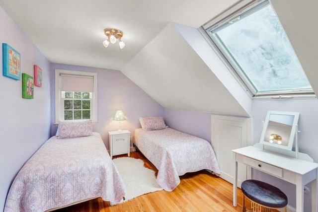 1 Fox Lane, Falmouth, MA 02540