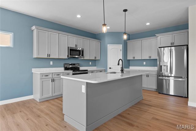 926 Seneca Drive, Waterloo, IL 62298