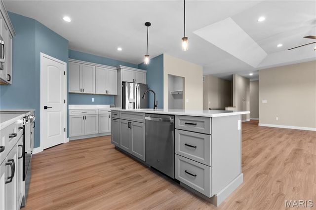 926 Seneca Drive, Waterloo, IL 62298