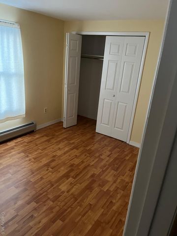 1011 Mountain View Court, Kingston, NY 12401