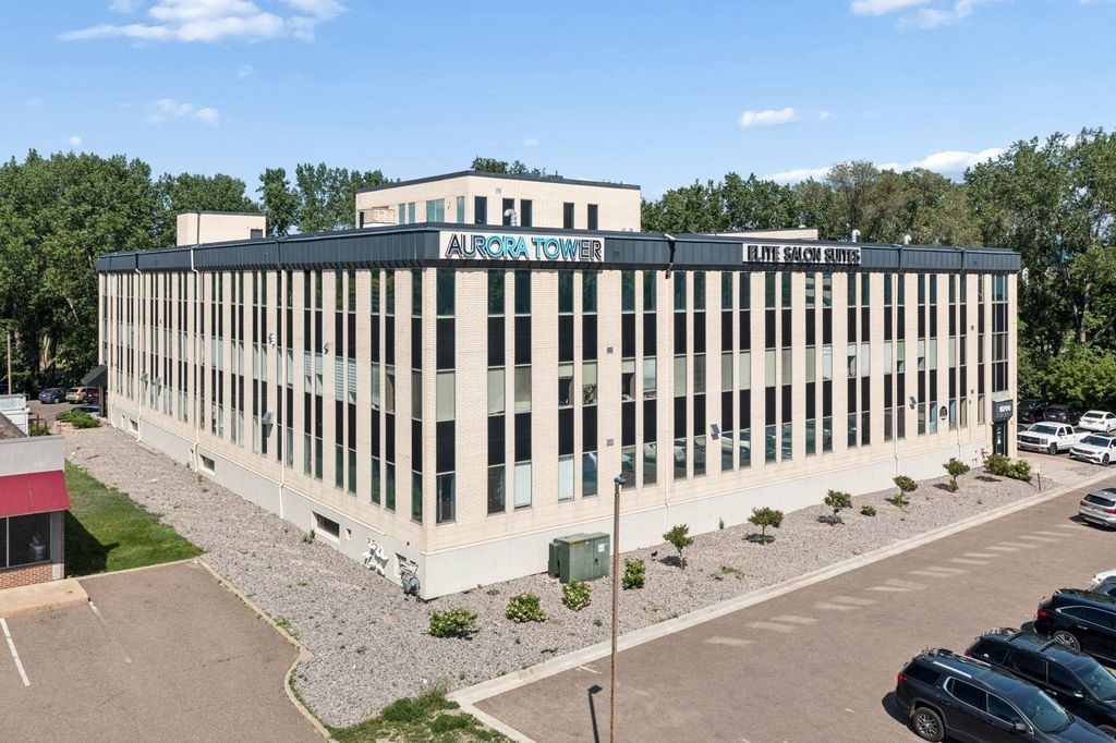 10700 Highway 55, Plymouth, MN 55441 — exterior