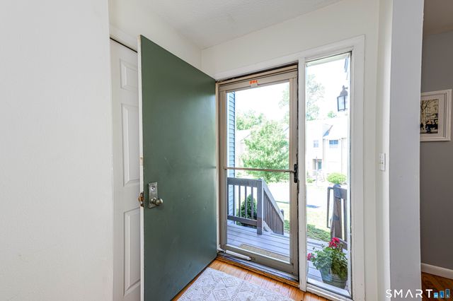 64 Turtle Bay Drive 64, Branford, CT 06405