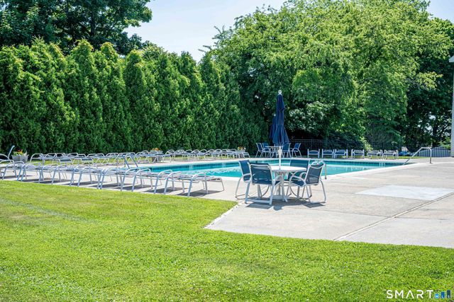 64 Turtle Bay Drive 64, Branford, CT 06405