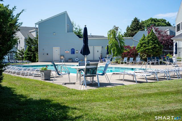 64 Turtle Bay Drive 64, Branford, CT 06405