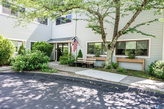 64 Turtle Bay Drive 64, Branford, CT 06405