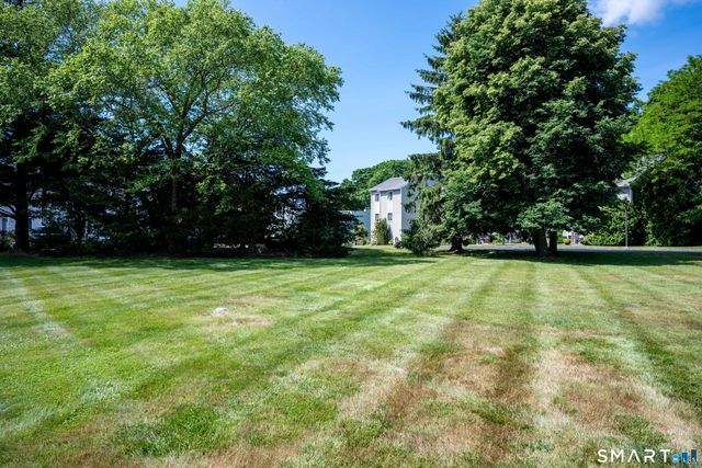 64 Turtle Bay Drive 64, Branford, CT 06405