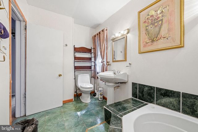 305 S JOHNSTON AVE, Hamilton, NJ 08609