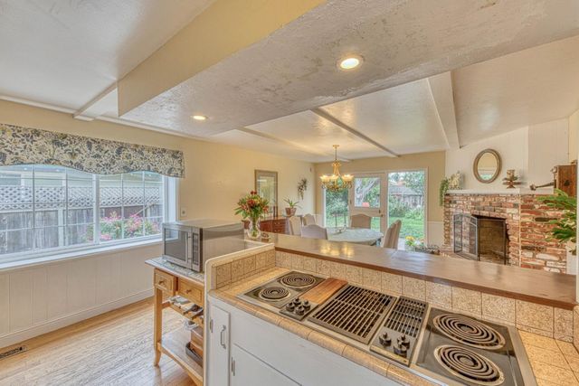 222 Encinada Drive, Salinas, CA 93901