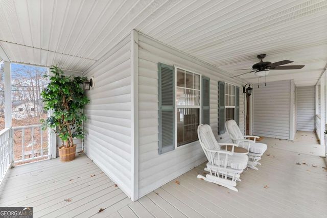 9260 Bayhill Drive, Gainesville, GA 30506