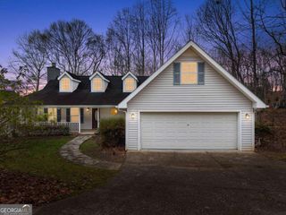 9260 Bayhill Drive, Gainesville, GA 30506