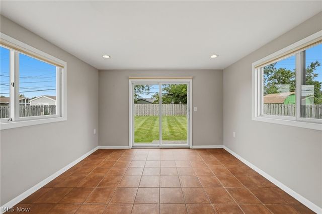 7930 Selwick Drive, Parma, OH 44129