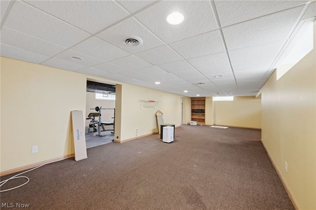 7930 Selwick Drive, Parma, OH 44129