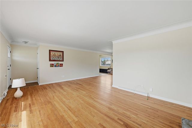 7930 Selwick Drive, Parma, OH 44129