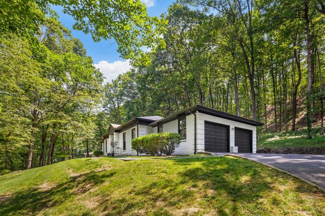 1904 Cromwell Dr, Nashville, TN 37215