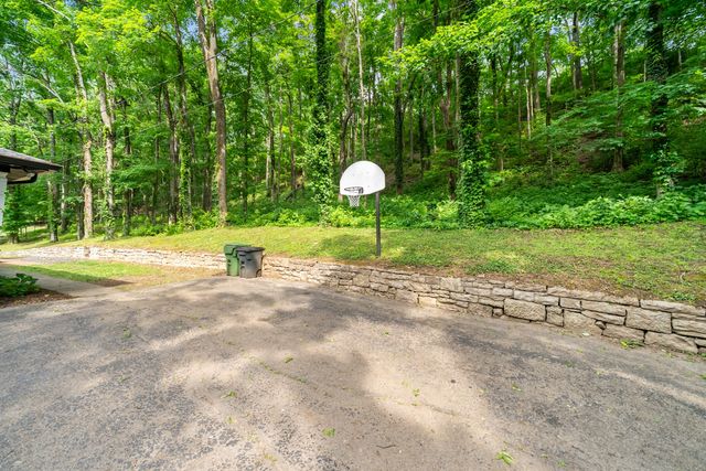 1904 Cromwell Dr, Nashville, TN 37215