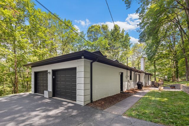 1904 Cromwell Dr, Nashville, TN 37215