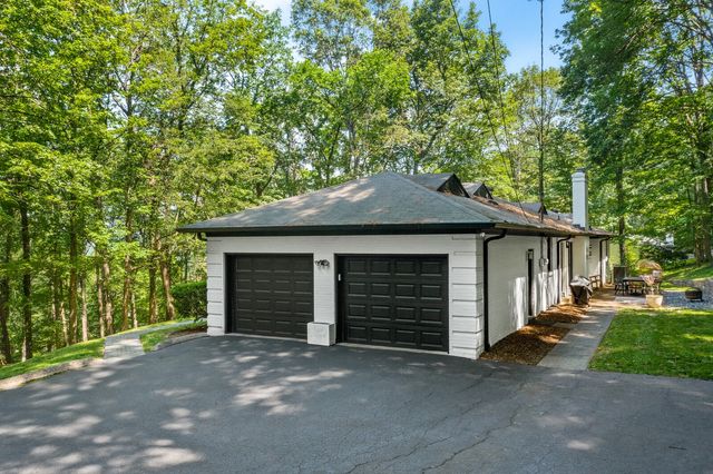 1904 Cromwell Dr, Nashville, TN 37215