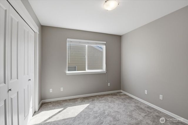 17211 NE 117th Way, Redmond, WA 98052