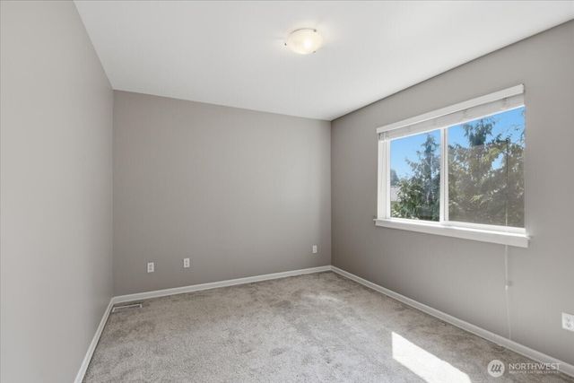 17211 NE 117th Way, Redmond, WA 98052