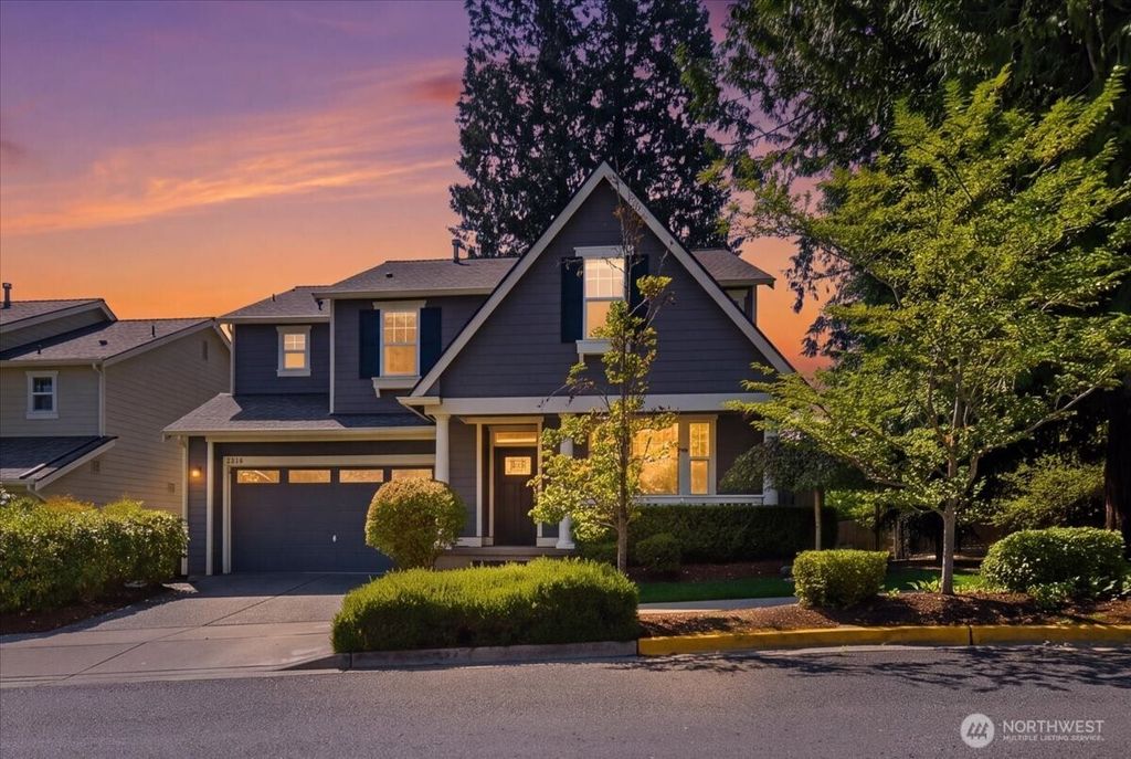 17211 NE 117th Way, Redmond, WA 98052