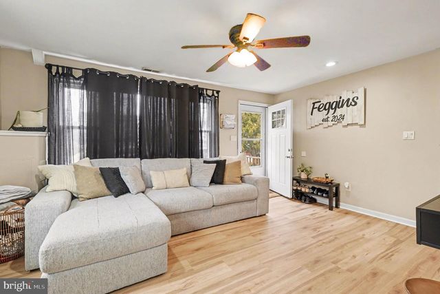 1713 GLEN CURTIS RD, Essex, MD 21221