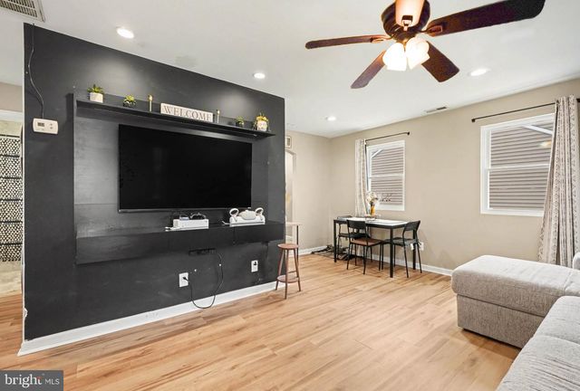 1713 GLEN CURTIS RD, Essex, MD 21221