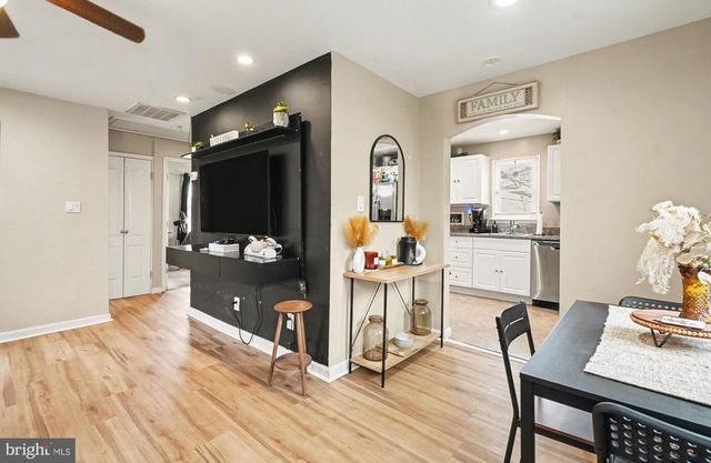 1713 GLEN CURTIS RD, Essex, MD 21221