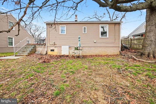 1713 GLEN CURTIS RD, Essex, MD 21221