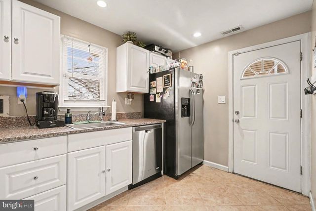 1713 GLEN CURTIS RD, Essex, MD 21221