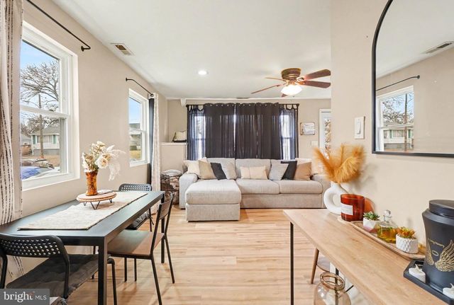 1713 GLEN CURTIS RD, Essex, MD 21221