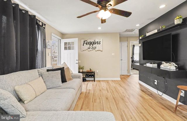 1713 GLEN CURTIS RD, Essex, MD 21221