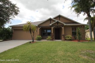 480 Higgs Avenue NW, Palm Bay, FL 32907