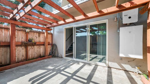 2320 W Turner Rd, Lodi, CA 95242