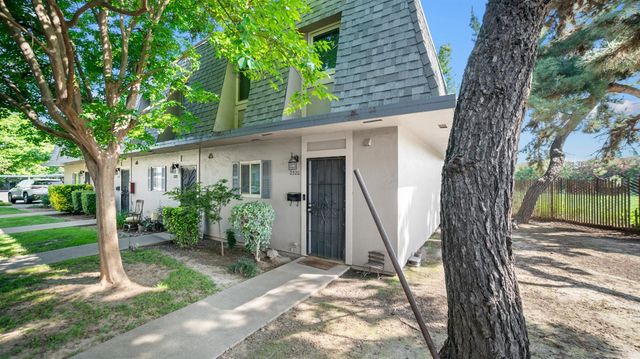 2320 W Turner Rd, Lodi, CA 95242