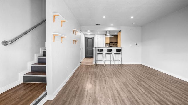 2320 W Turner Rd, Lodi, CA 95242