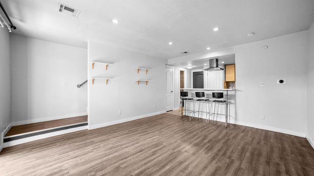 2320 W Turner Rd, Lodi, CA 95242