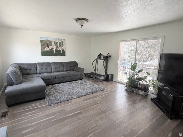 685 LAVINA DR, South Ogden, UT 84403