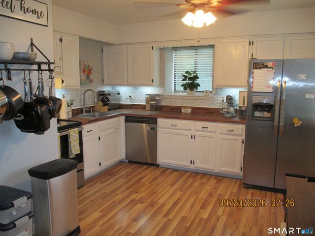 84 Kent Court 84, Meriden, CT 06450
