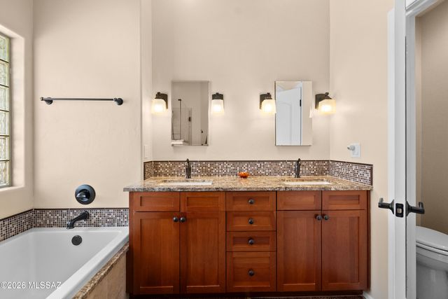 5305 N Spring View Drive, Tucson, AZ 85749