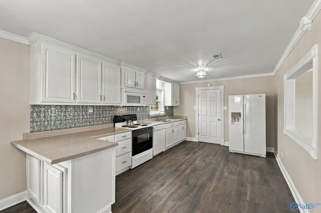 17133 Ferry Road, Athens, AL 35611