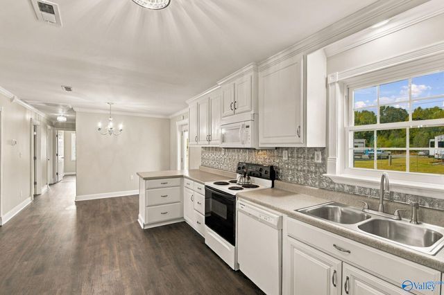 17133 Ferry Road, Athens, AL 35611