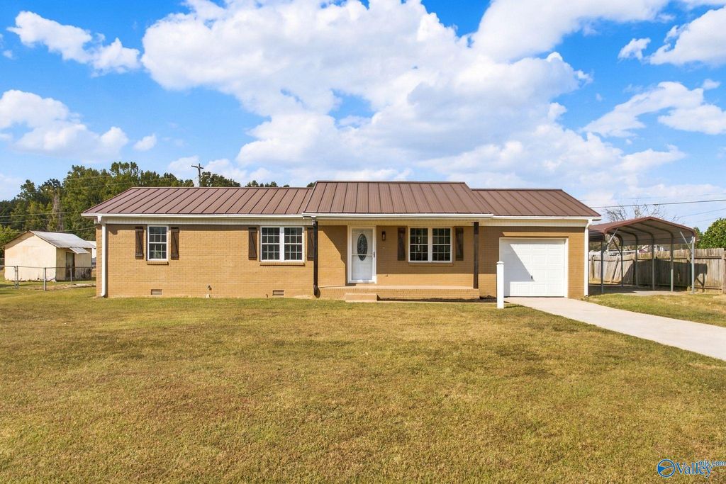 17133 Ferry Road, Athens, AL 35611