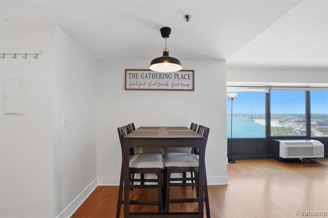 300 Riverfront 24D, Detroit, MI 48226