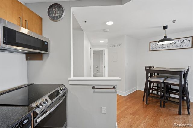 300 Riverfront 24D, Detroit, MI 48226