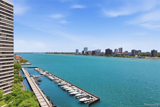 300 Riverfront 24D, Detroit, MI 48226