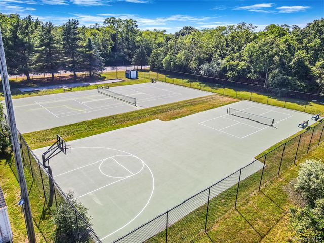 345 The Strand, East Marion, NY 11939