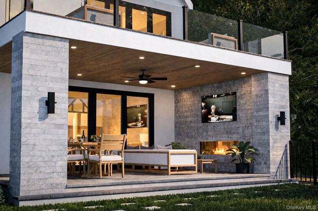 345 The Strand, East Marion, NY 11939