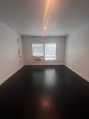 605 Enid Street, Houston, TX 77009